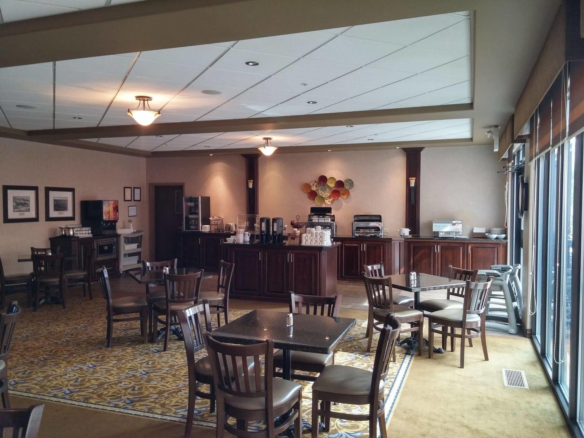 The Kanata Saskatchewan 3* Fort Saskatchewan